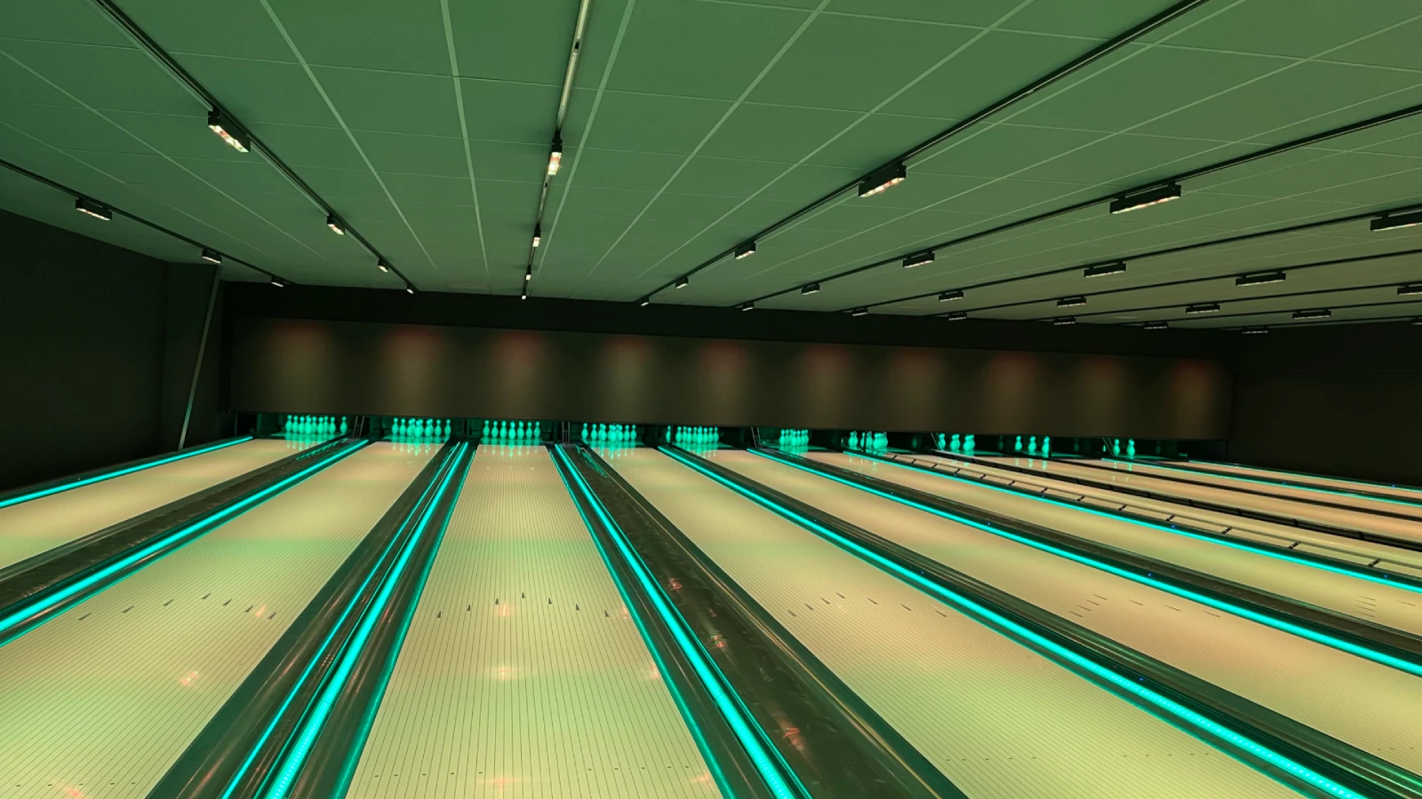 ten pin bowling balls